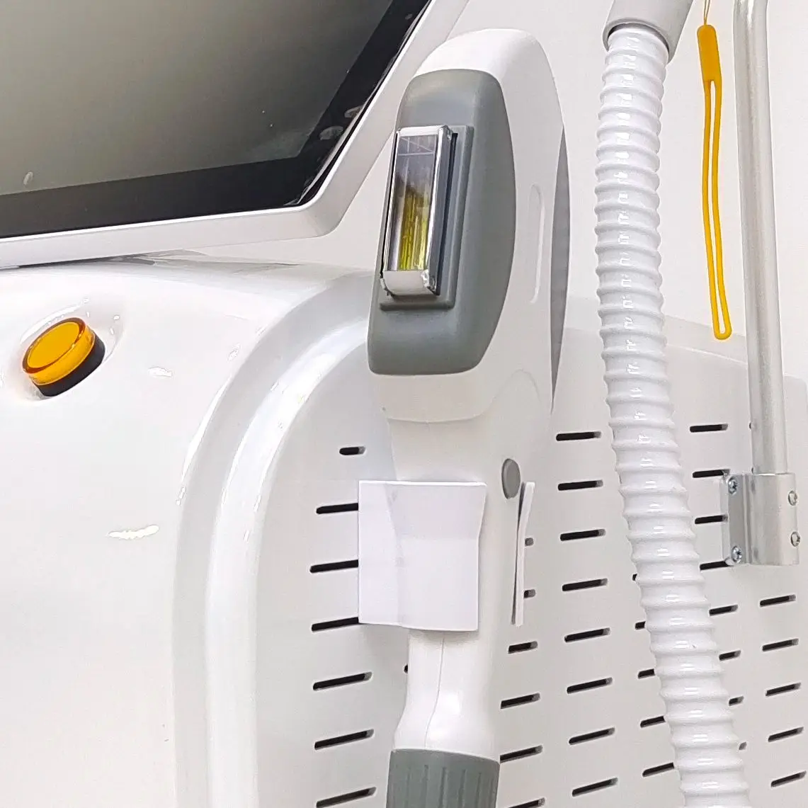 4in1 سوبرانو التيتانيوم الجليد البلاتين RF ديود 755 808 940 1064nm 4 موجة الليزر ND: YAG آلة آلة إزالة الشعر غير مؤلم 2025