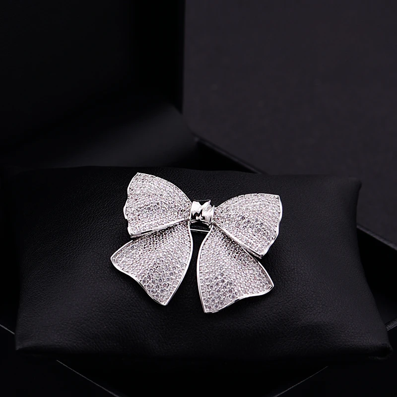 

Bowknot Brooch Women's Janpanese Luxury Suit Neckline Pin Cute Simple Coat Corsage Crystal Buckle Jewelry Gifts Accessories 6049