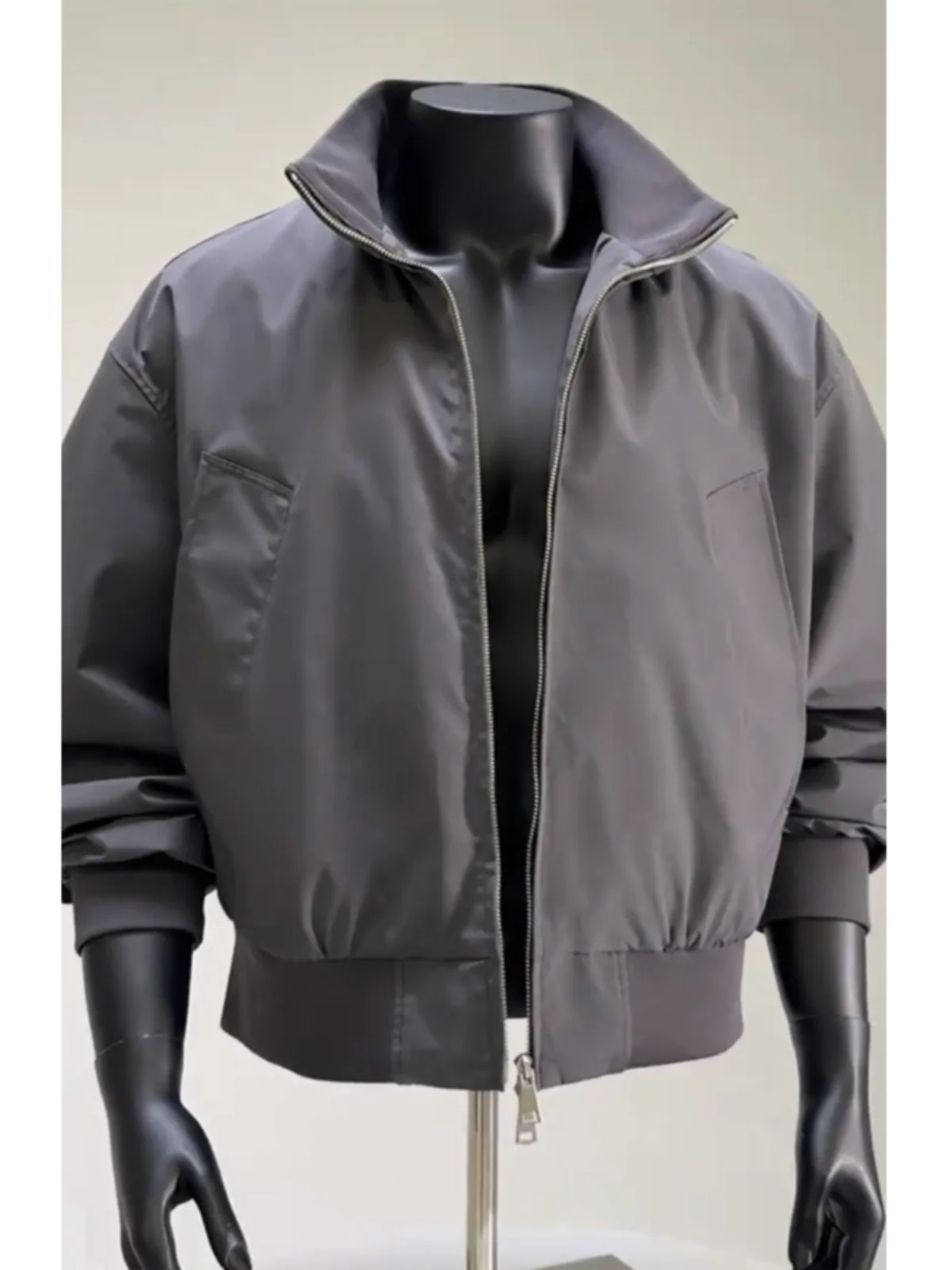 Men's 2025 Spring New Short American Style Solid Color Stand-up Collar Pocket Decorative Zipper Baseball Clothes Flight Jackets