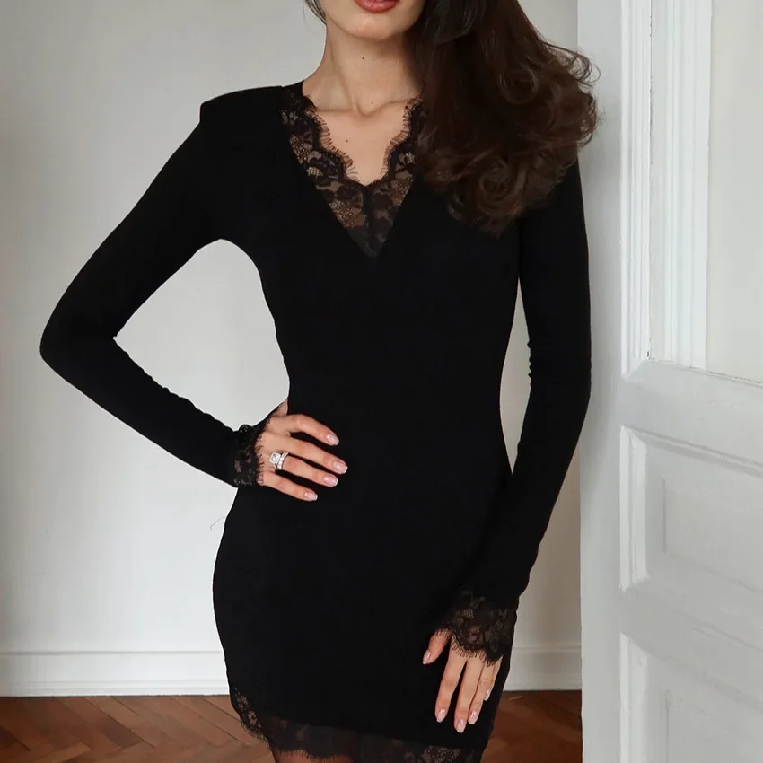 

Autumn and Winter V-neck Lace Splicing Black Sexy Tight Milk Silk Hip-covering Skirt European and American Temperament Dress
