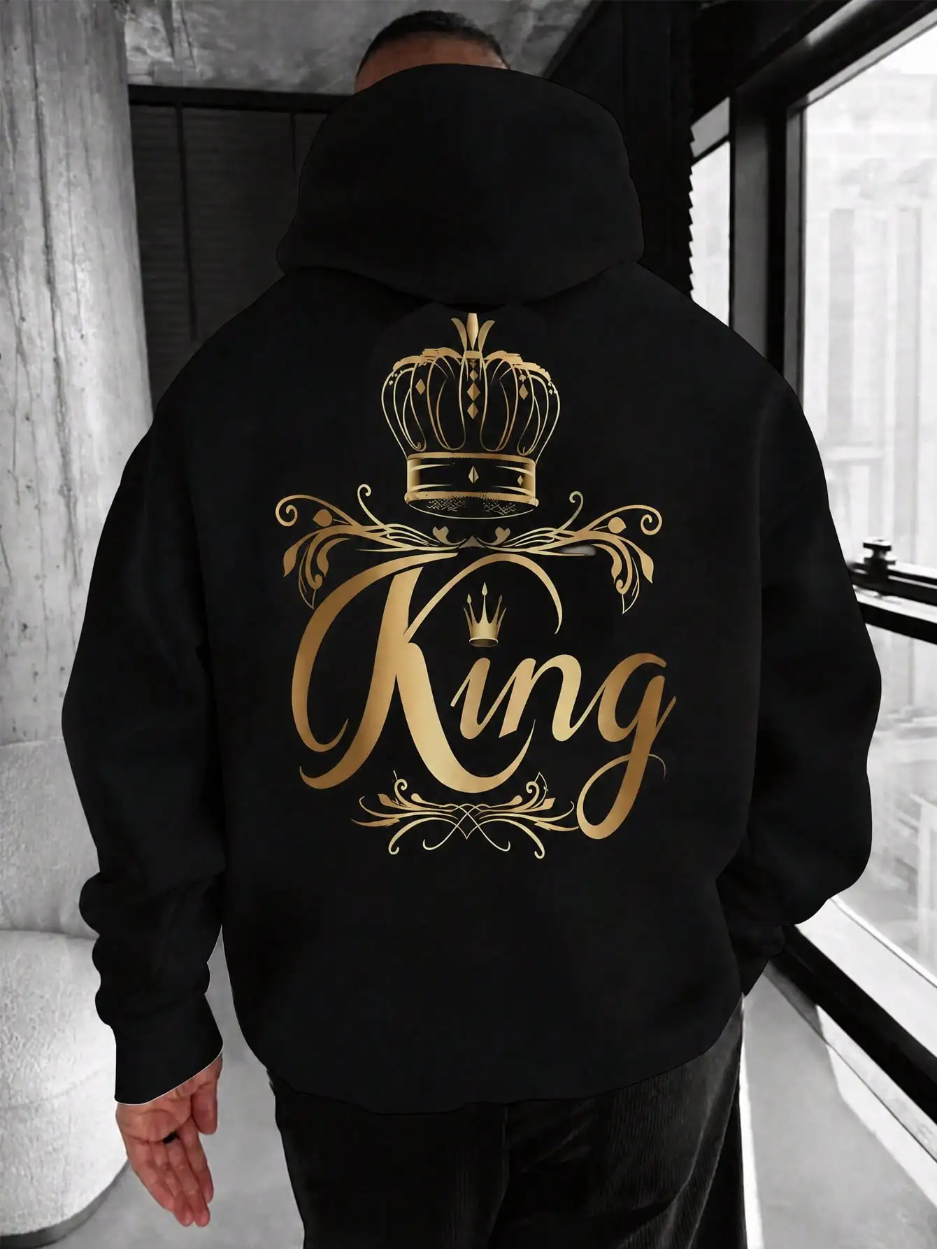 Men Vintage Golden Crown King Text Print Hoodie, Long Sleeve Loose Pullover Sweatshirt, Hip‑Hop Street Style Top For Daily Commute & Night Out