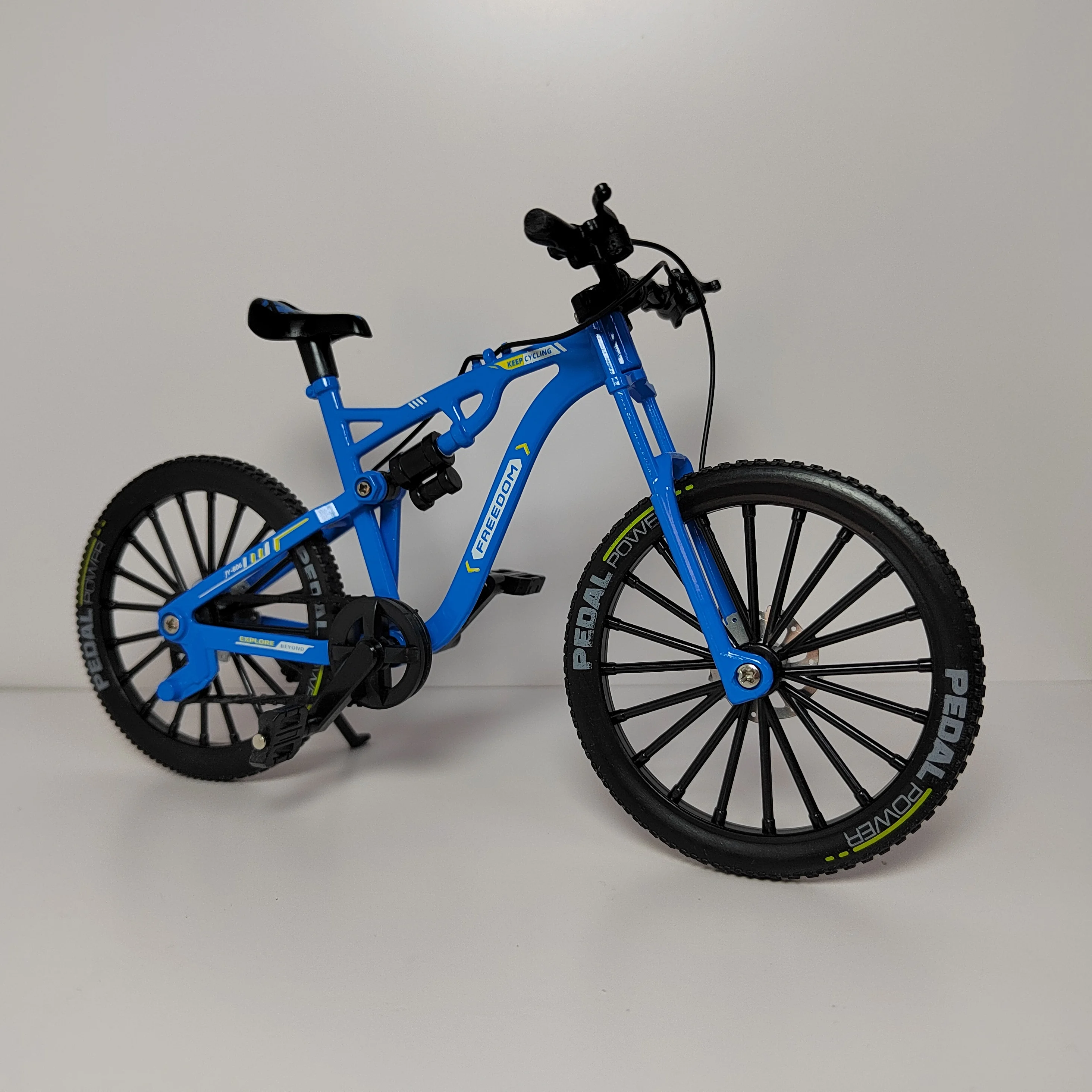 Nouveau modèle de vélo en alliage 1:8, modèle de vélo de montagne moulé sous pression en métal, Collection de vélo à doigt, ornement, cadeaux, jouets pour garçons