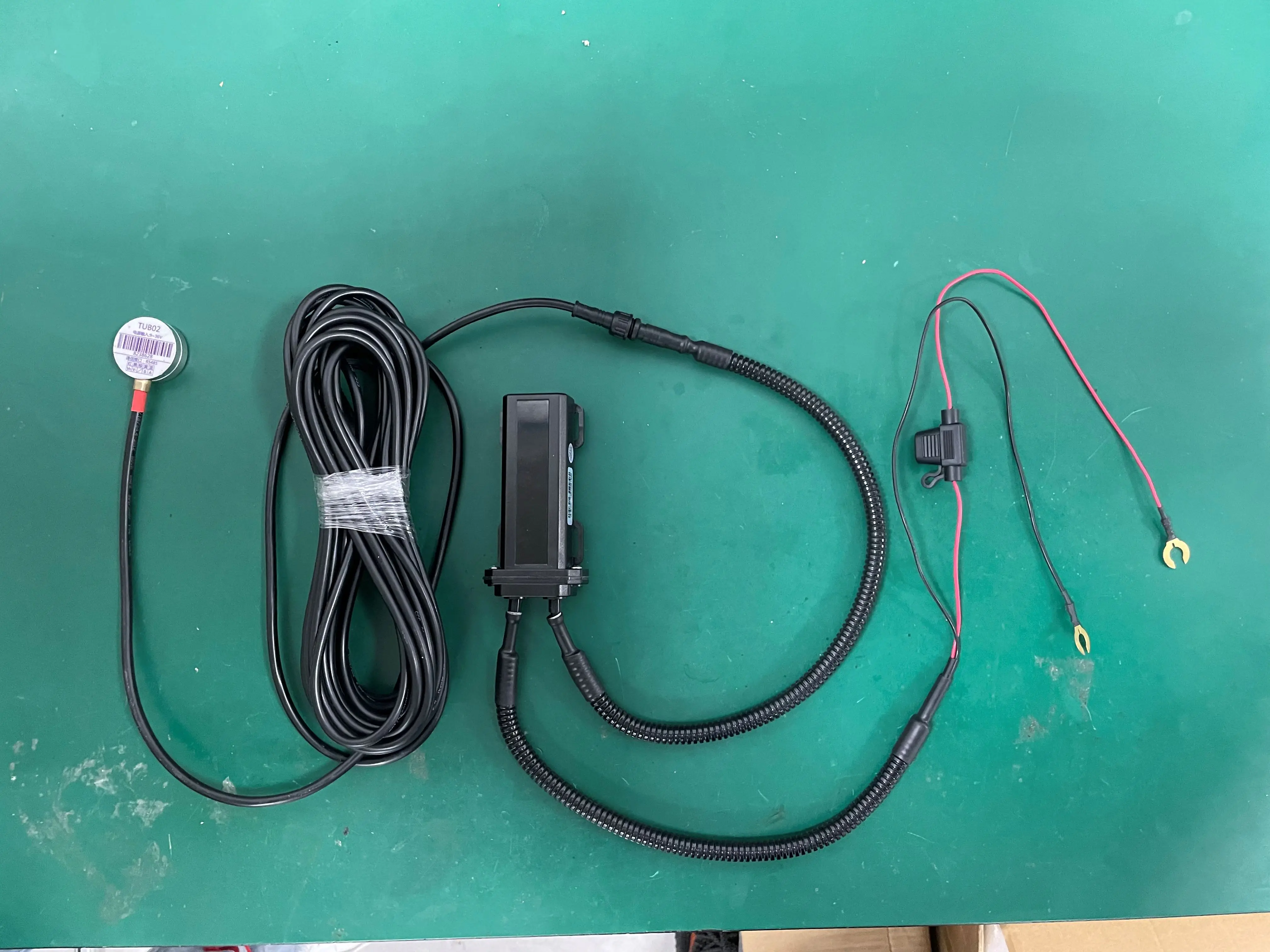 GPS Remote Fuel Consumption Monitoring Management Ultrasonic Oil Non-Contact Level Sensor