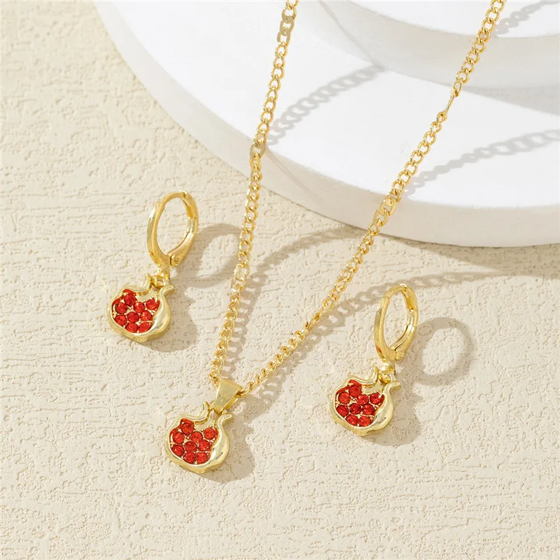 

New French fashion simple red pomegranate high-end necklace earrings for women