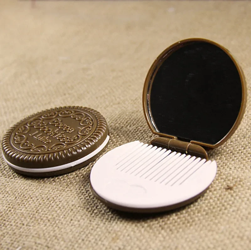 1Pc Cute Creative Simulation Chocolate Sandwich Biscuit Mini Mirror Girls Portable Pocket Makeup Folding Round Mirror with Comb