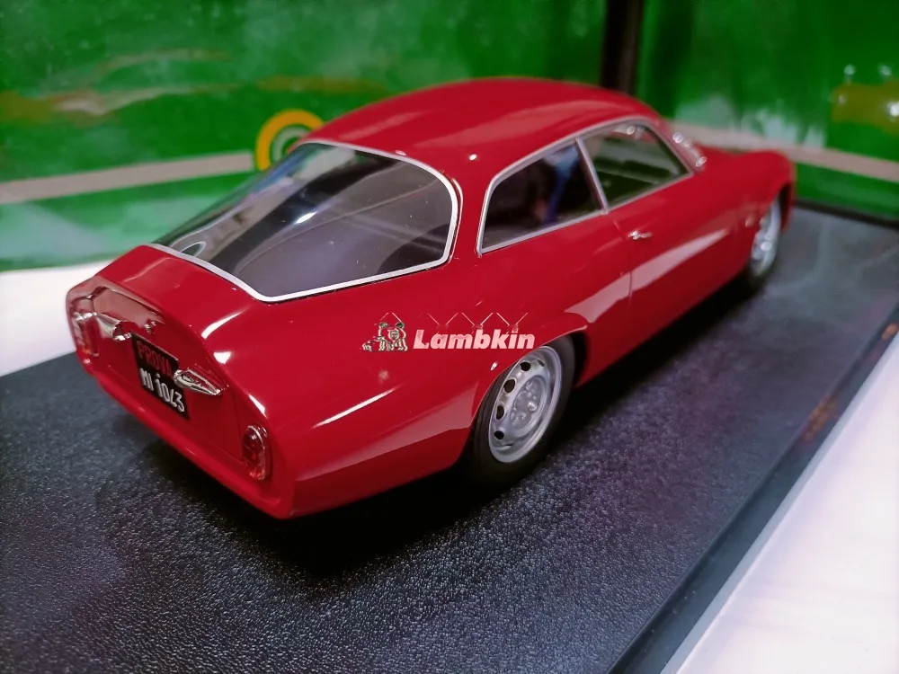 Cult 1:18 For Alfa Giulietta Zagato Coda red sports car model collectible miniature car ornament Gifts