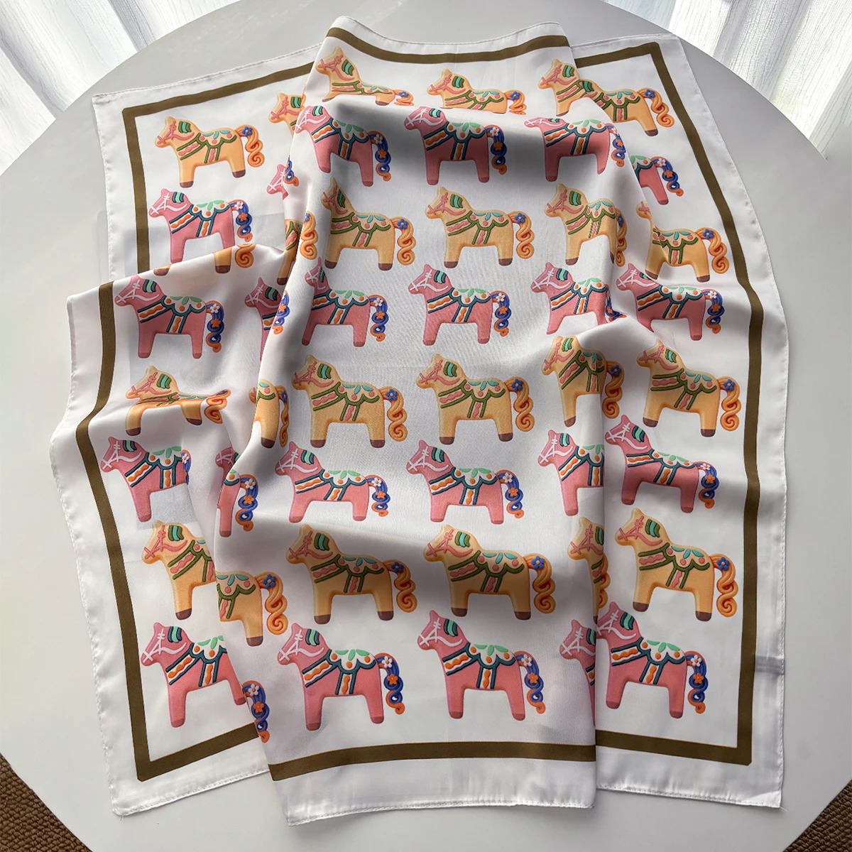 スタイリッシュな模造シルクスカーフバンダナ綿プリントスクエア - Bandana Cotton のレビューと価格