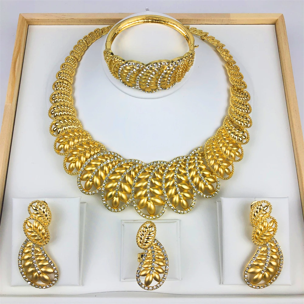 TITI Woman Jewelry Set Italian Gold Plated Big Necklace Bracelet Ring Luxury Hollow Out Round Pendant Banquet Party Favors