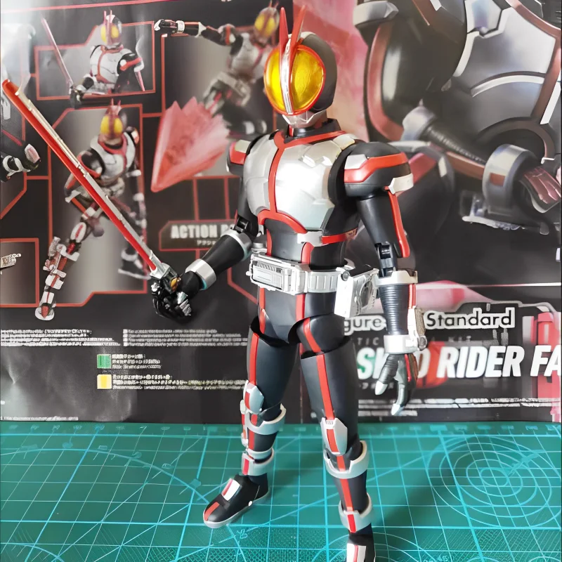 

Набор оригинальных моделей Bandai, стандартный кроличьи Танк Kamen Rider, аниме экшн-фигурка в сборе, модель, игрушка, подарок на день рождения, игрушка для мальчика