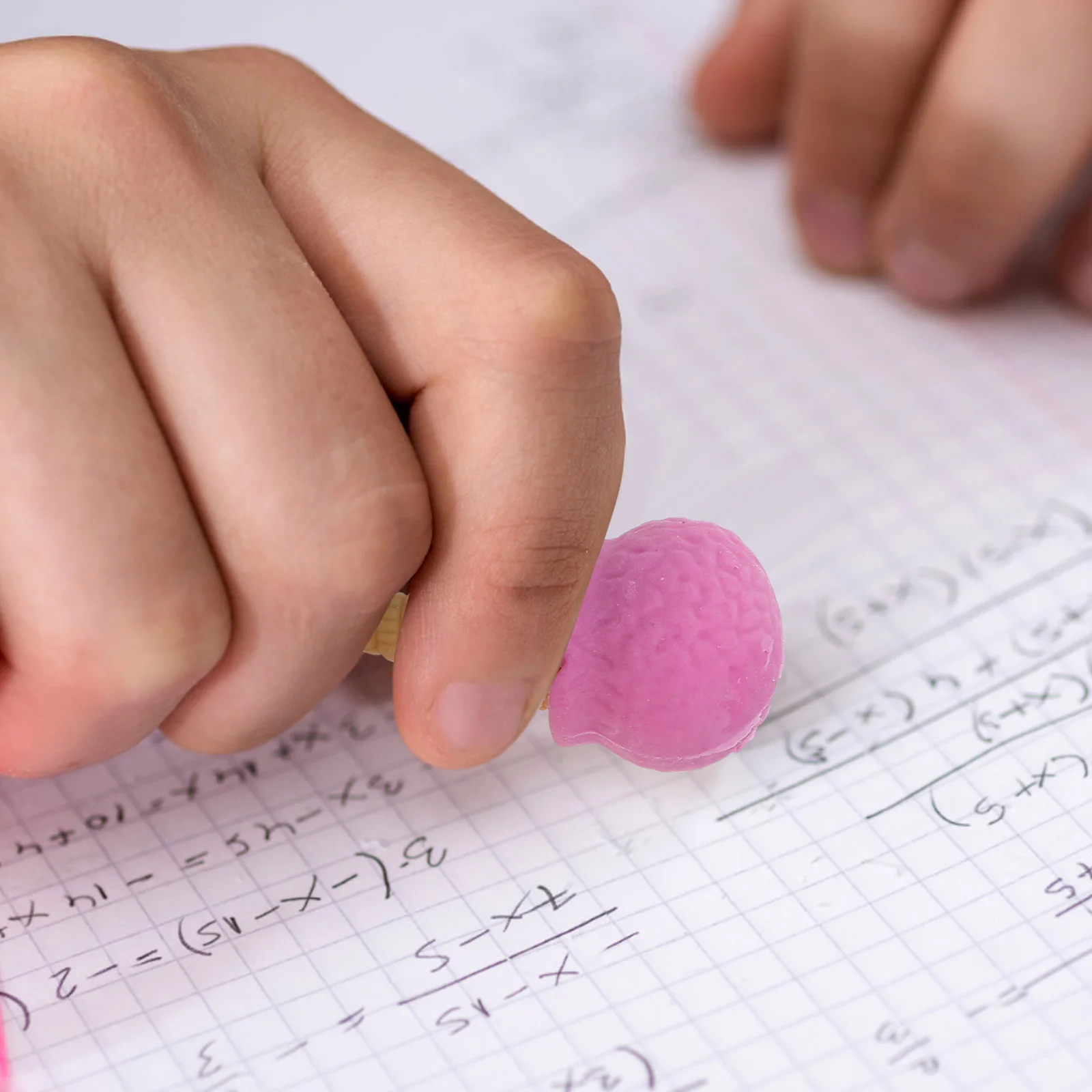 

40Pcs Cartoon Erasers Bulk Cute Mini Ice Cream Pencil Erasers for Kids Kawaii School Supplies Classroom Reward Party Favors