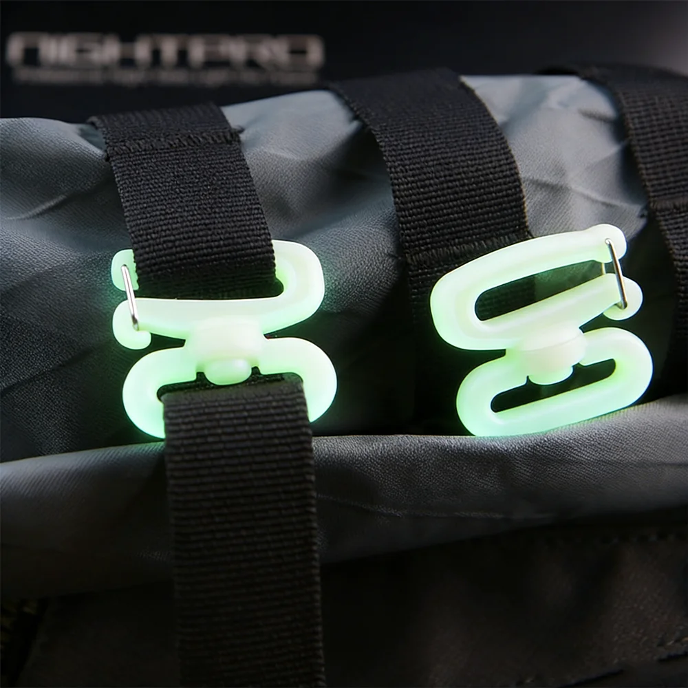 Hebilla giratoria luminosa con gancho para mochila - imagen 4