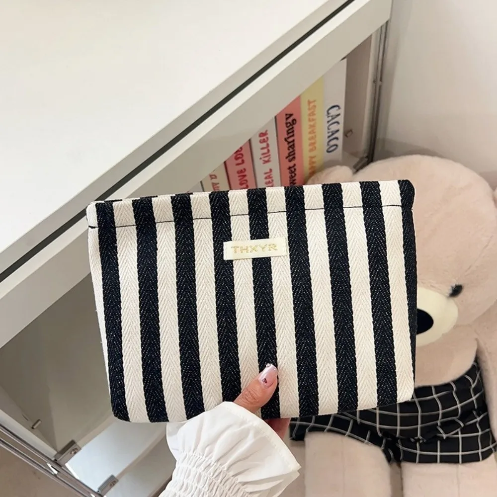 Fashion Portable Stripe Cosmetic Bag Lightweight Multifunctional Storage Bag Large Capacity Zipper Makeup Organizer Travel