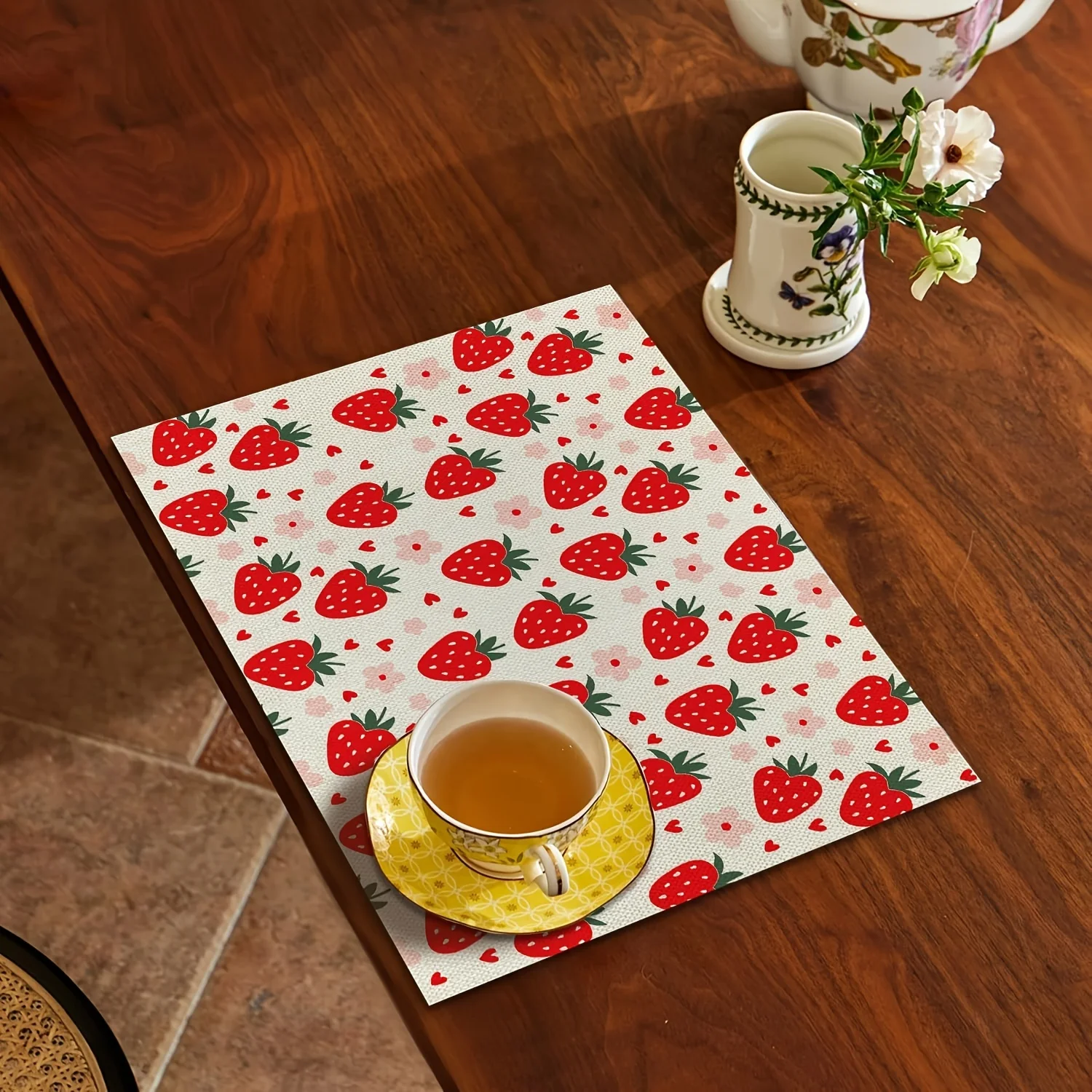 

4/6pcs Cute Strawberry Fruit Love Flower Placemats for Kitchen Table Indoor and Outdoor Party Decoration 12x18inch