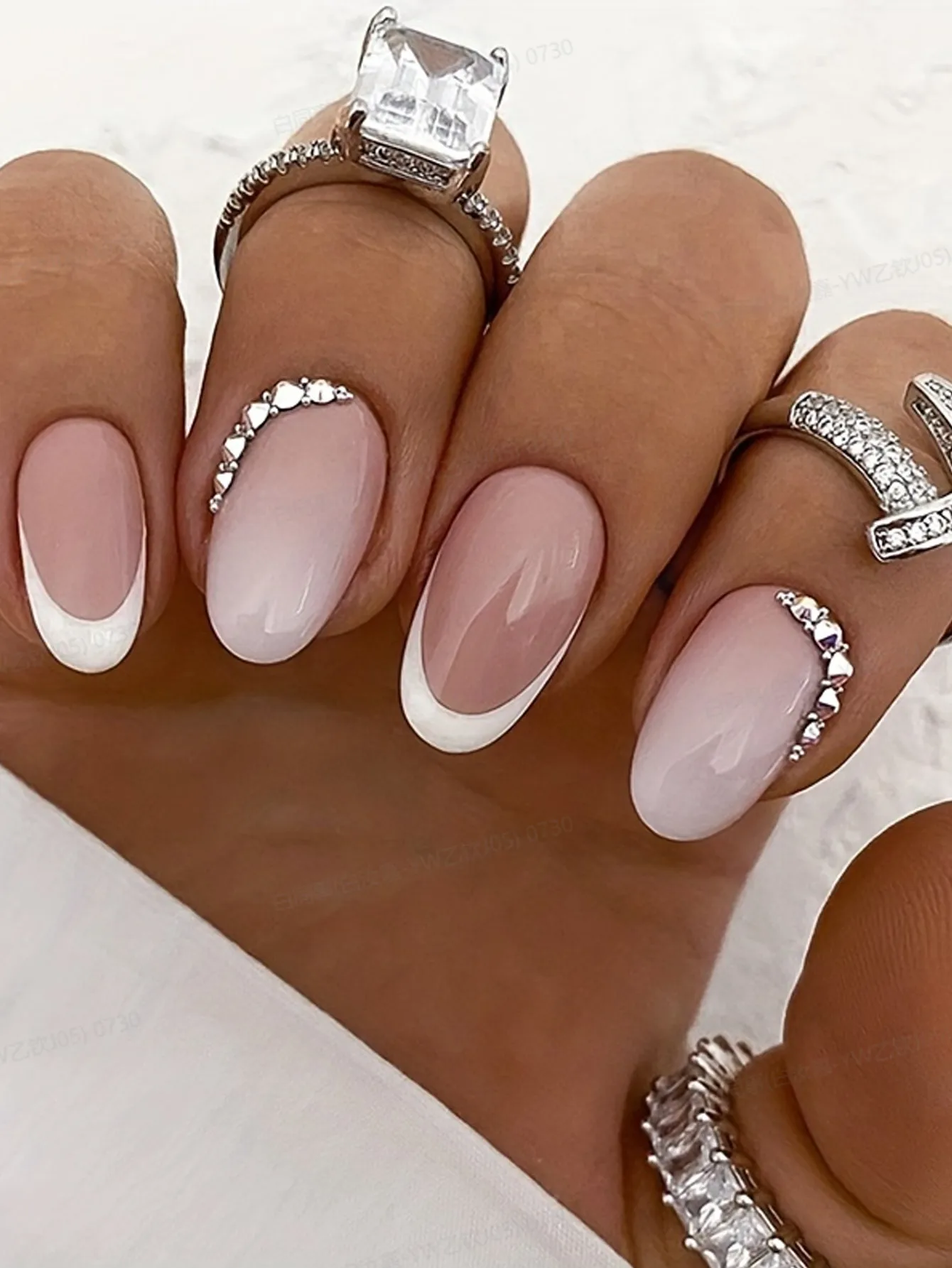 ARTAUG 24 Stück glänzende rosa Nägel zum Aufdrücken, mittelgroß, quadratisch, künstlicher Nagel, eleganter Stil, künstlicher Nagel, vollständige Abdeckung, künstlicher Nagel für stilvolle Frauen – Detail 15