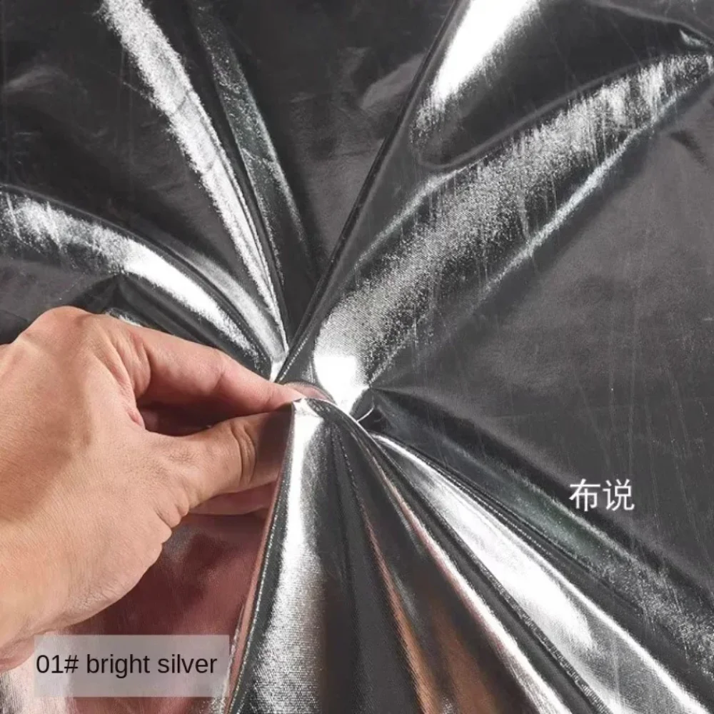 

Кожаная ткань темно-золотая тонкая водонепроницаемая дизайнерская одежда для выступлений дизайн декоративная ткань Diy Apaprel швейная ткань материал