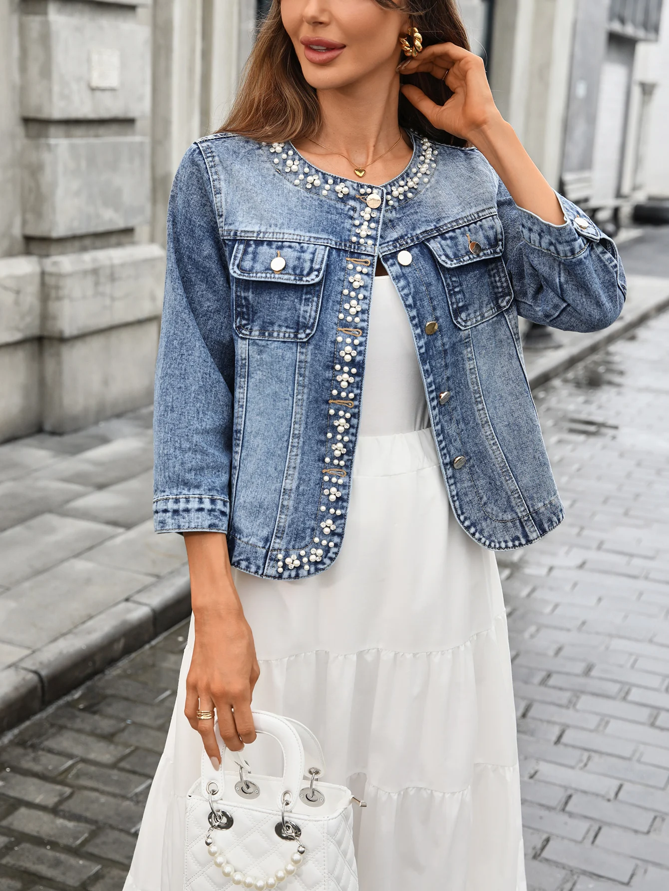 

Женская джинсовая куртка с низким круглым вырезом и бисером, элегантный топ