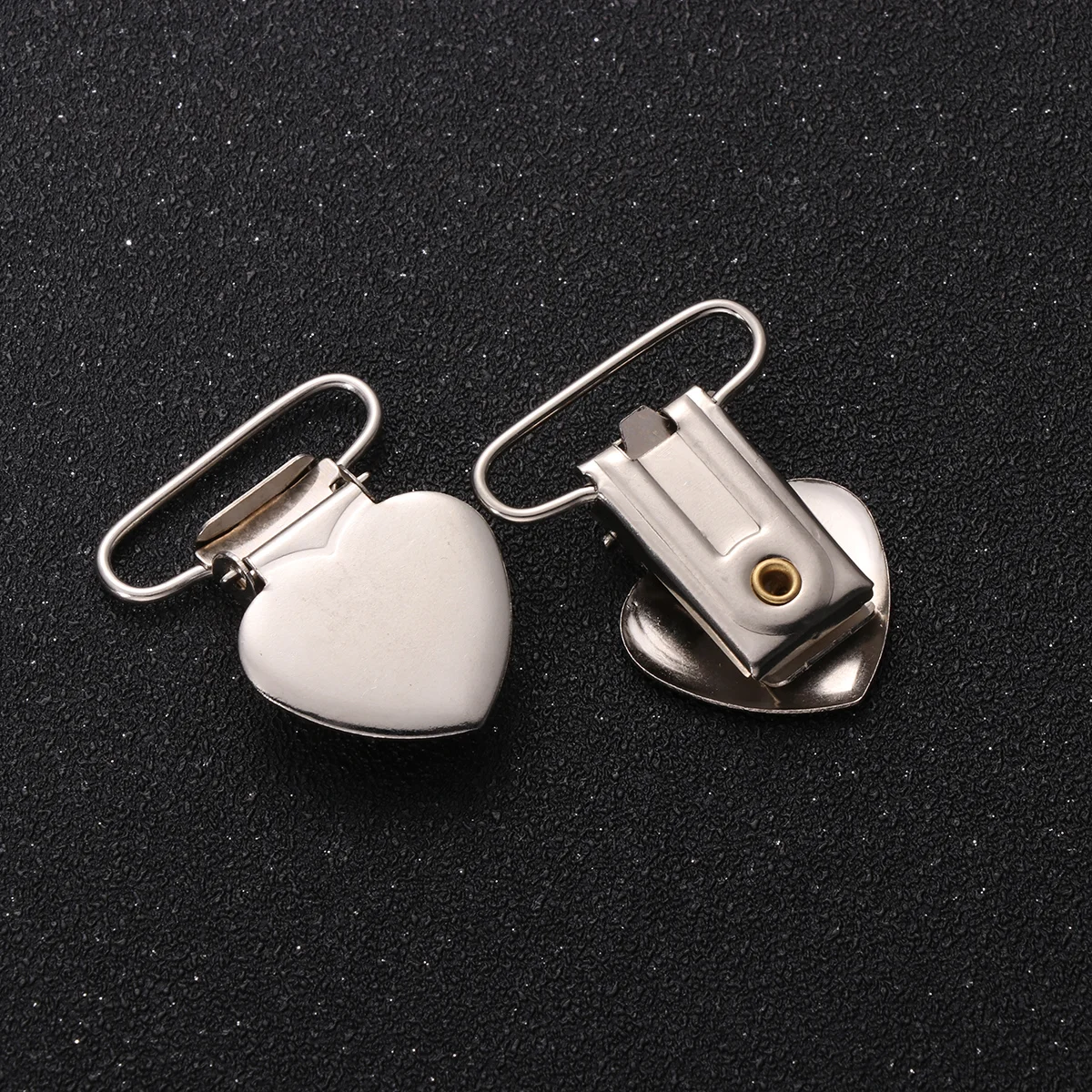20pcs Fashion Suspender Clips Holders Heart Metal Pacifier Clips Buckle Clips Sewing Tools for Men Women (Silver)