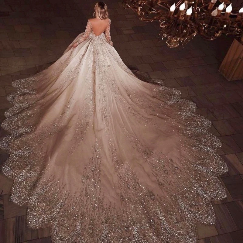 

Vintage Backless Wedding Dresses Bridal Gowns Crystals Ball Gown Arabic Dubai Sheer Neck Long Sleeve Vestido de Noiva Plus Size