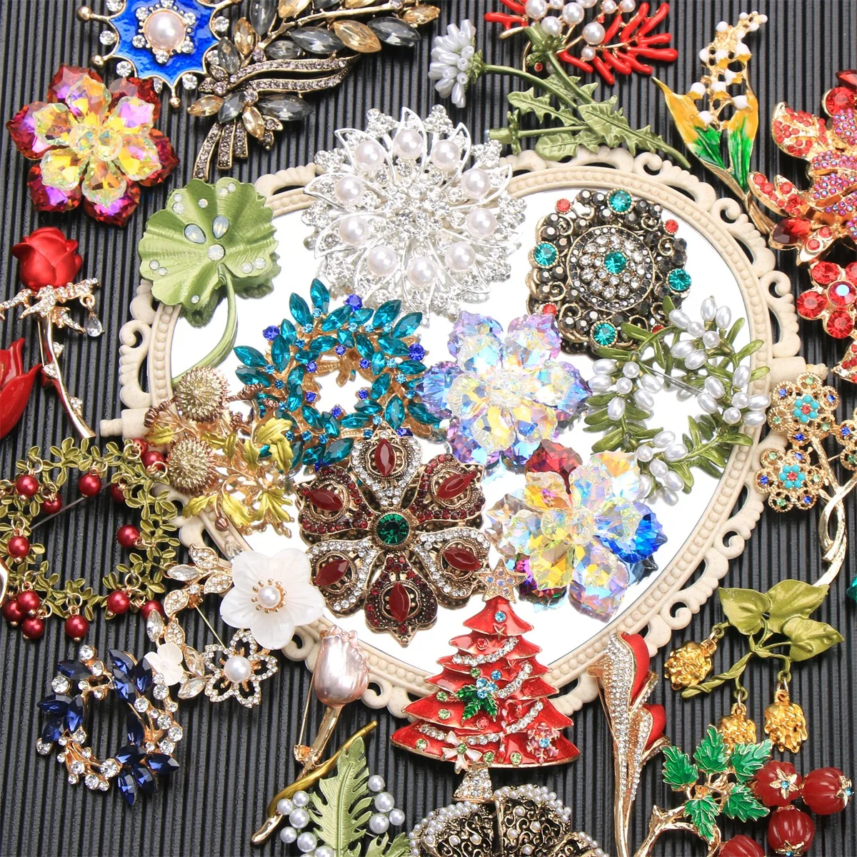 SKEDS Vintage Flower Pin Brooches Luxury Designer Jewelry for Women  Fashion Plant Corsage Full Crystal Pins Grande Broche