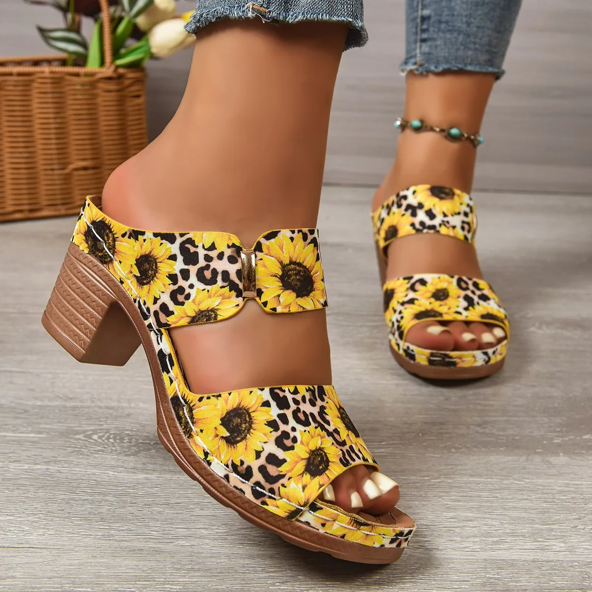 

Women Summer Lightweight Hollow sandals High Heels New Dress Chunky Open Toe Slippers Female 2026 Casual Slingback Slides Shoes