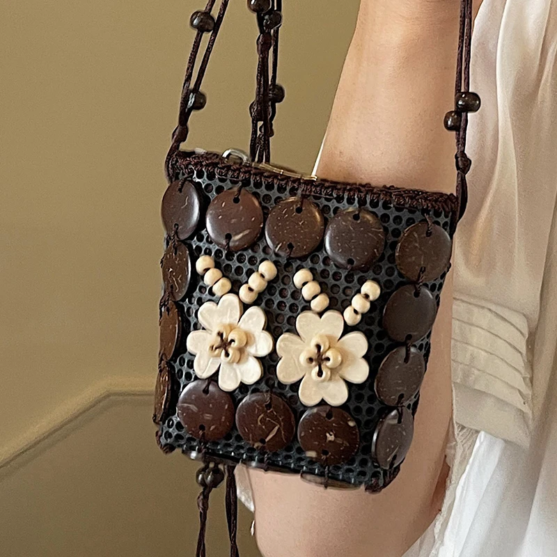 

Богемная женская сумка через плечо из кокосовой скорлупы с бисером, ручной работы, с цветочным декором, мини-сумка на молнии для пляжа и отпуска