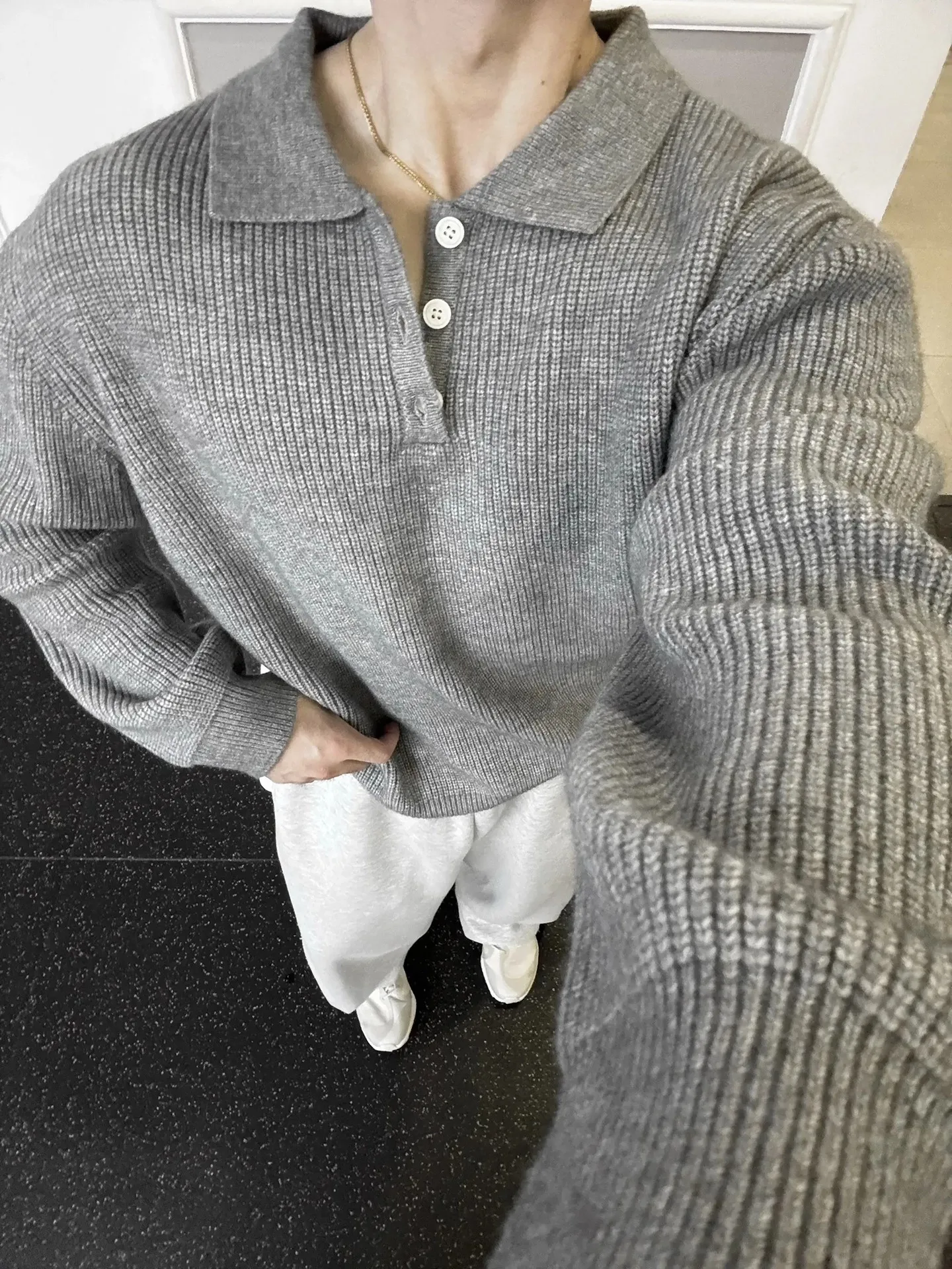 

Вертикально полосатый вязаный свитер для мужчин, осенний, в стиле «lazy», высококачественный, простой, в стиле «old money», трендовый, из полиэстера...