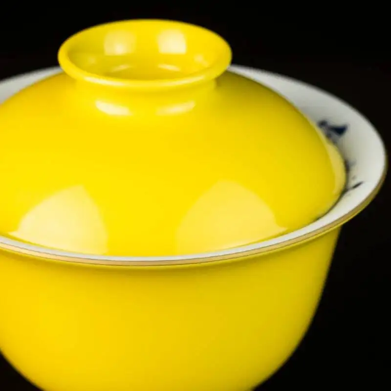 Sacred Mountain Jingdezhen Bright Yellow Glaze Hand-Painted Blue And White Tiger Ceramics Set Chinese Style Tea Bowl With Lid