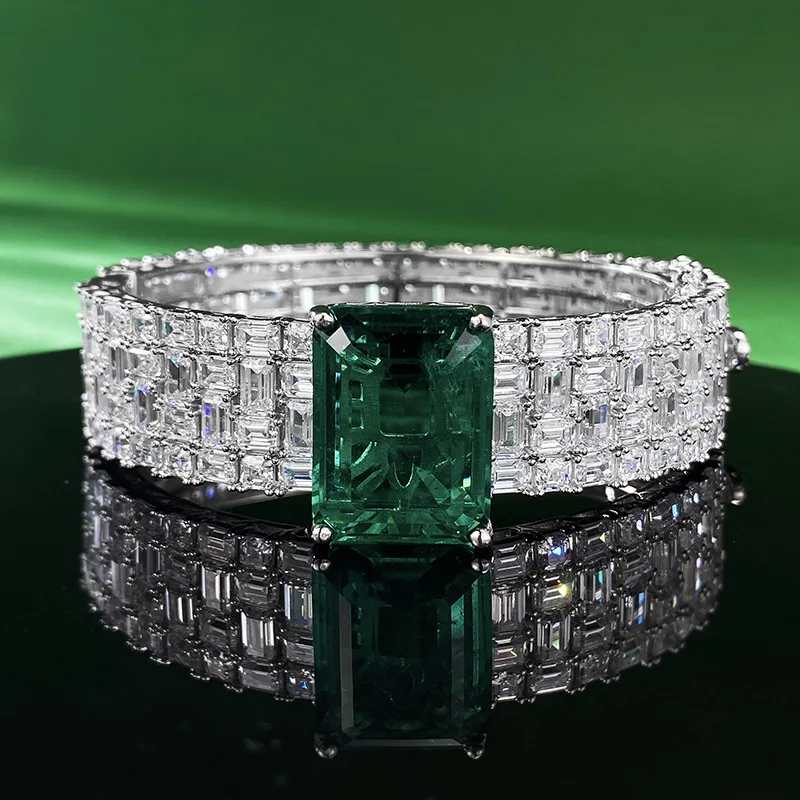 2024 New European and American Emerald Bracelet 925 Sterling Silver 15 * 20 Bracelet Fashion Noble Luxury Hot Selling Jewelry