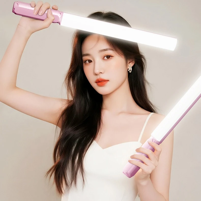 أنبوب إضاءة فيديو LED محمول باليد RGB مصباح عصا CRI 95+ ألوان كاملة للتصوير الفوتوغرافي لـ Tiktok، Youtube، Vlog