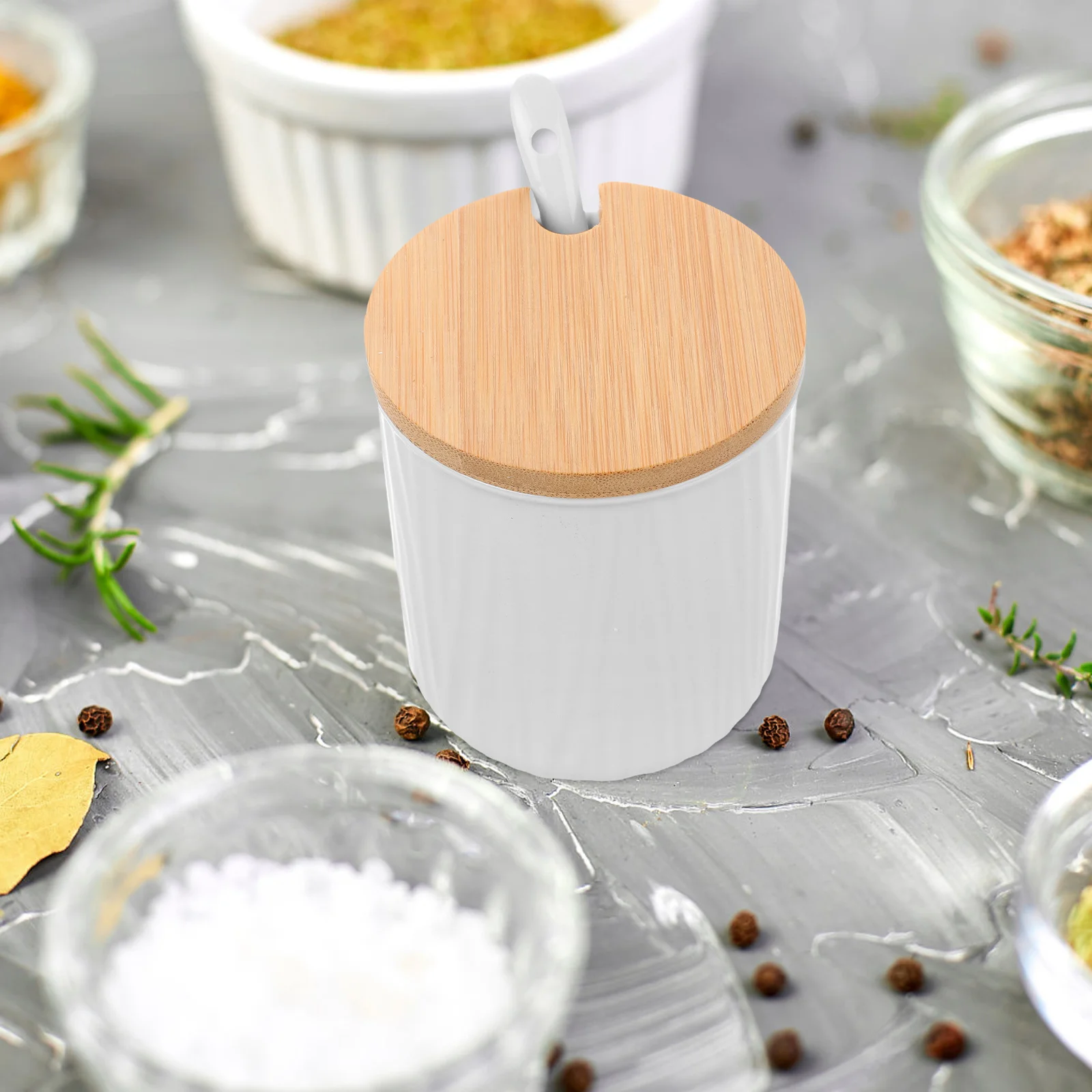 

Seasoning Jar Condiments Bottle Containers with Spoon Ceramic Lids Bowl Kitchen Salt and Storage Canisters