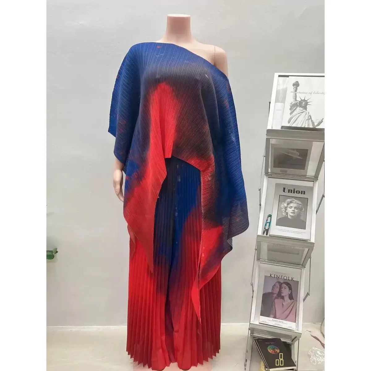 

Faionable Casual Printed Asymmetrical Top And Pleated Skirt Set plus Size Women's Clothing rican Sle Stage Costume