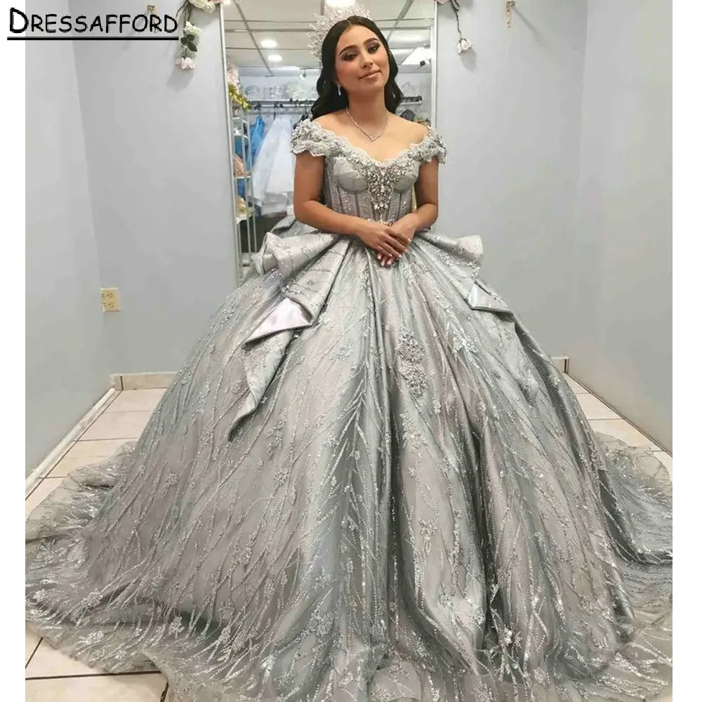 Silber Perlen Kristall Prinzessin Korsett Quinceanera Kleid Ballkleid Weg Von Der Schulter Appliques Rüschen Vestido De XV Anos