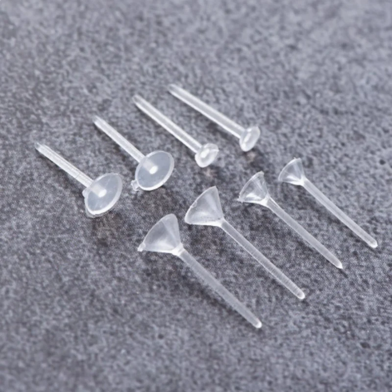 

200PCS Plastic Earrings Earrings Ear Pin Bracket Anti-Allergy Flat Ear Pin Earrings Earrings Empty Bracket Diy Earrings Material