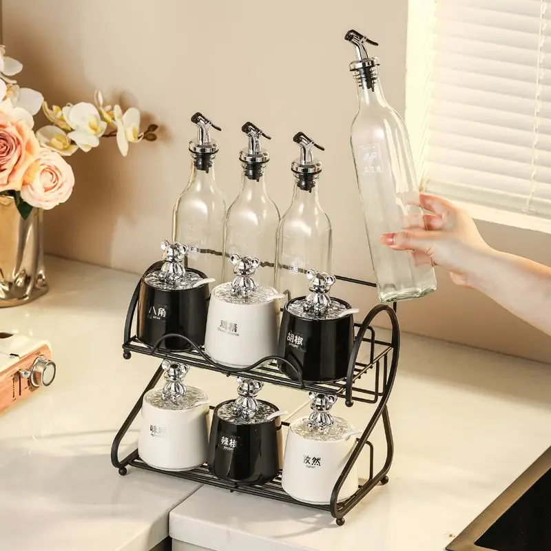 Conjunto completo de cozinha preto, branco e cinza de temperos, garrafa e caixa de temperos, combinação doméstica