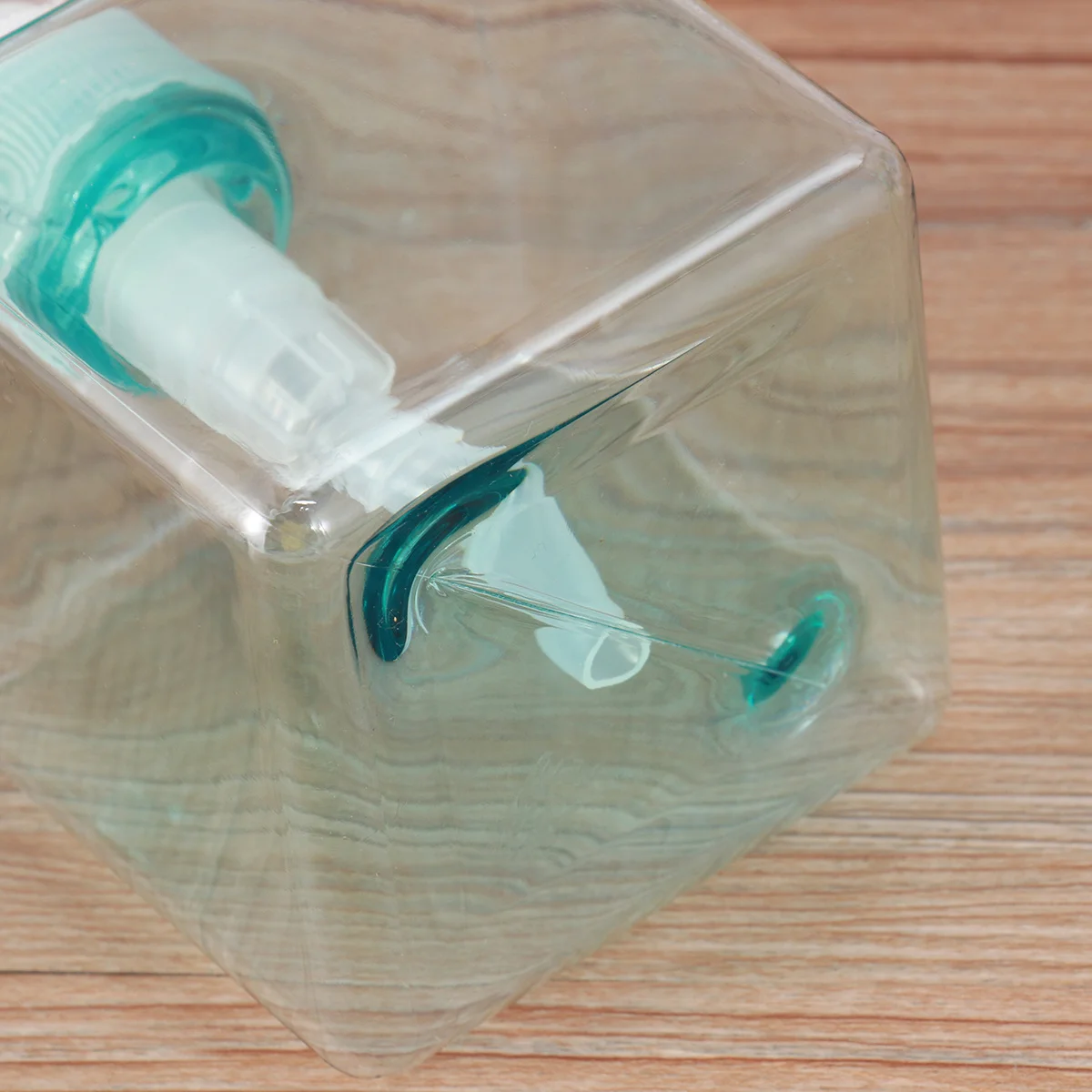 250 مللي 8.4 أوقية زجاجة مضخة مربعة فارغة قابلة لإعادة الملء للصابون السائل غسول موزع شامبو مضخة زجاجة عبوة زرقاء شفافة