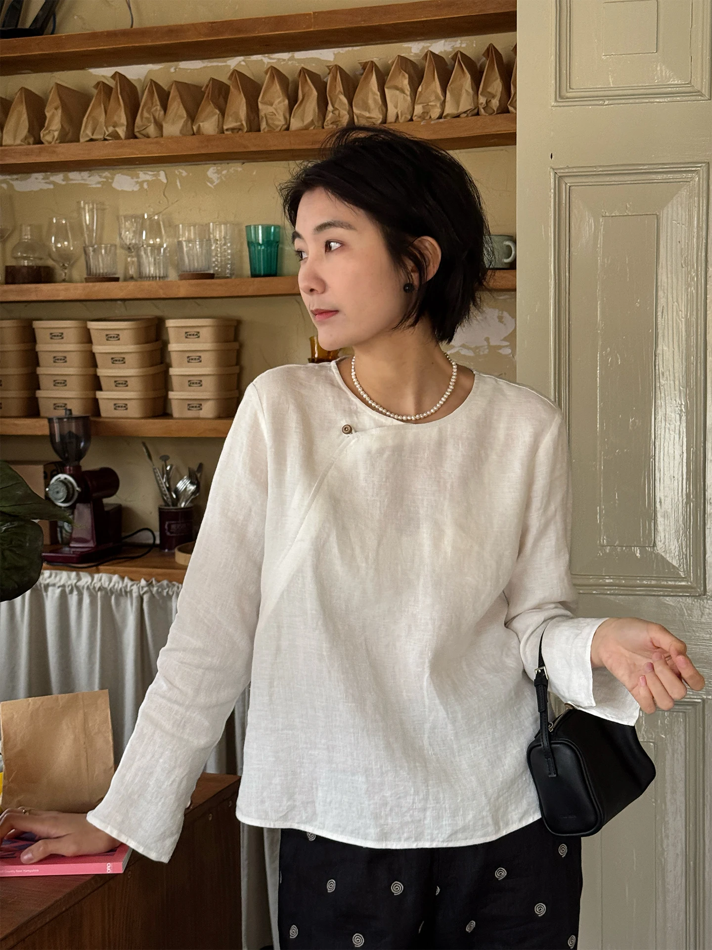 

Langqing New Chinese Style Linen Shirt Women's Long Sleeve White Cotton round Neck Open Cardigan Spring 2026 Commute Simple
