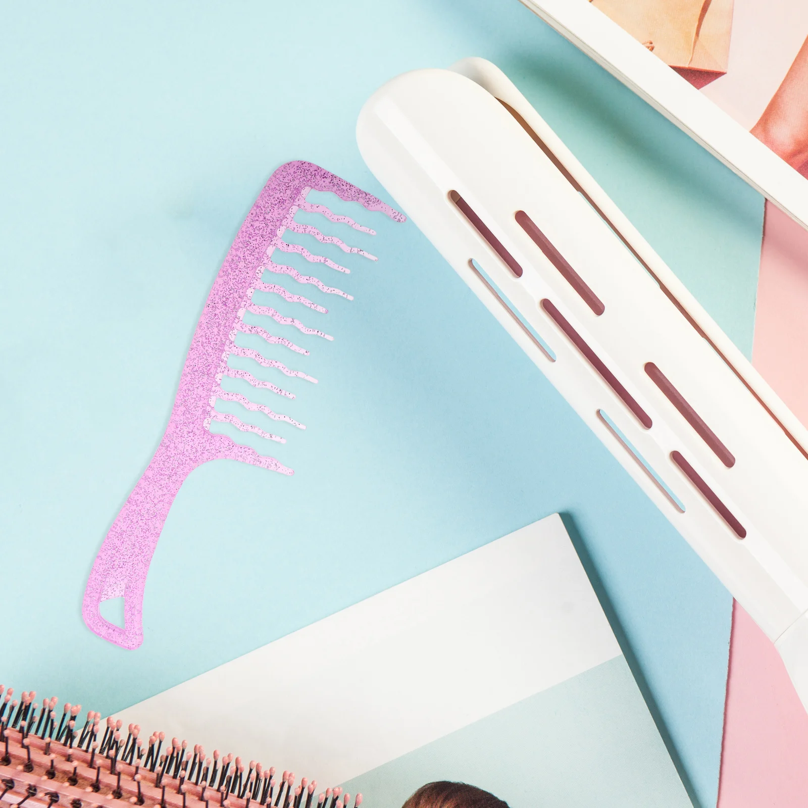 

Wide Tooth For Curly Hair Detangling Gentle Natural Look Transparent Stylish Design Hair Styling Tool Texture Comb Barber