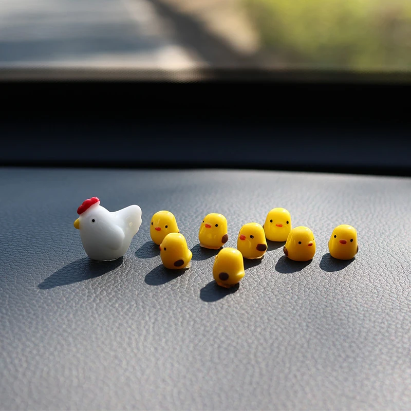 Mini poulets mignons, accessoires de tableau de bord de voiture, poussins amusants, décor de rétroviseur de voiture, ornements d'intérieur, jardin féerique, maison, voiture, cadeaux