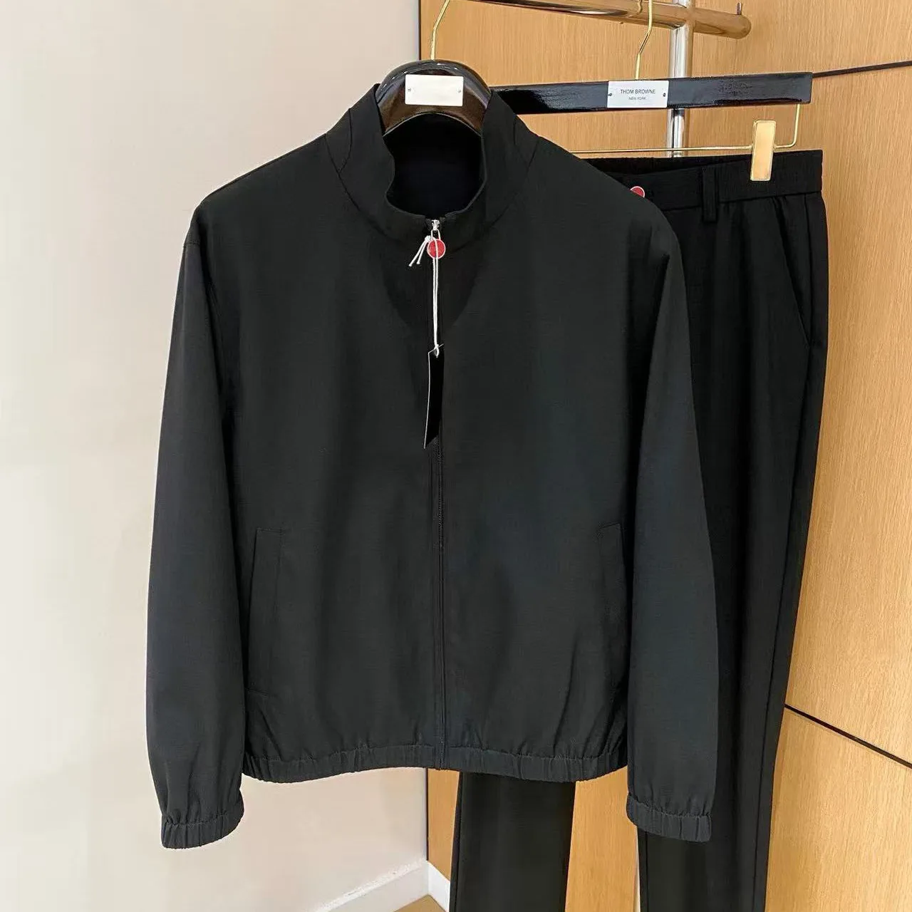 

Kiton Италия осень и зима новая мода старый стиль денег повседневная куртка с воротником-стойкой куртка брюки комплект