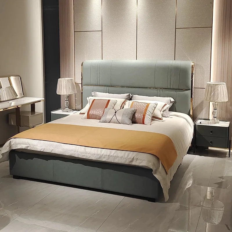 Italian light luxury fabric bed, modern simple new master bedroom leather double bed, high-end villa furniture