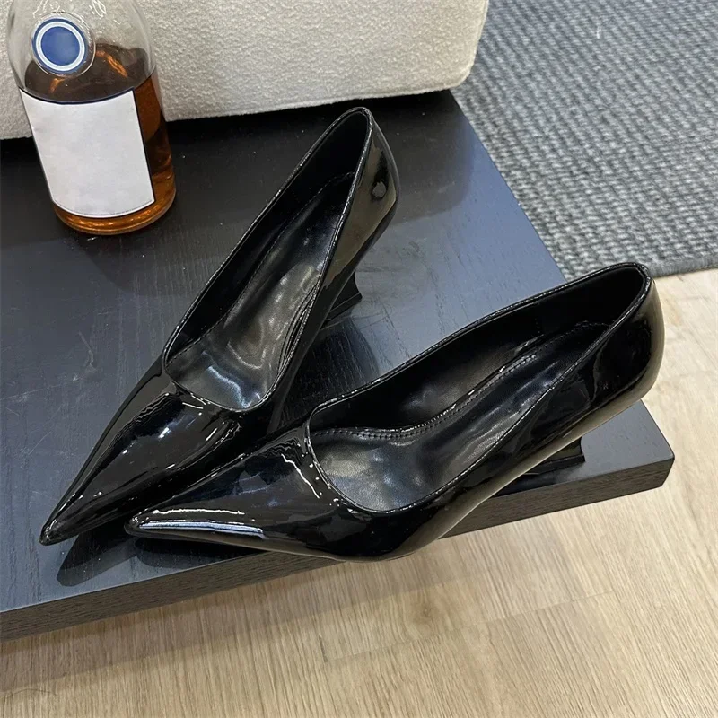 Aneikeh Design Wedges High Hee – Patent Leather Pump recenzja i cena