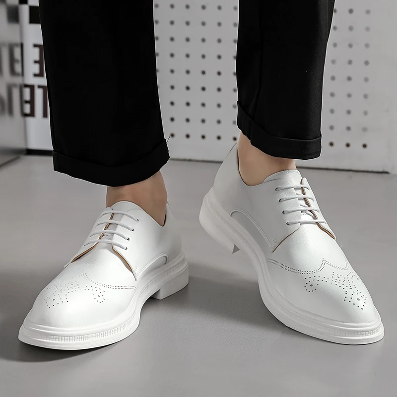 

White Carved Blok Shoes Men PU Round Head Low Heel Non Slip Lace Casual Business Dress Leather Shoes