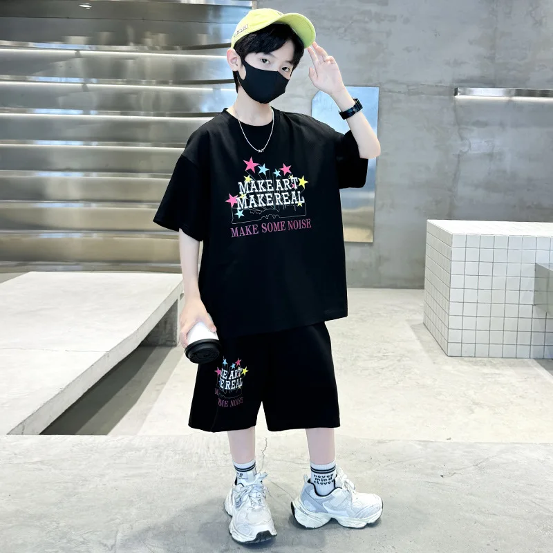 ملابس أطفال صيفية لعام 2025 ملابس غير رسمية للمراهقين والأولاد بدلة رياضية فضفاضة للأطفال تي شيرت + شورت بنطلون ساخن 8 9 10 12 11 13 14 سنة