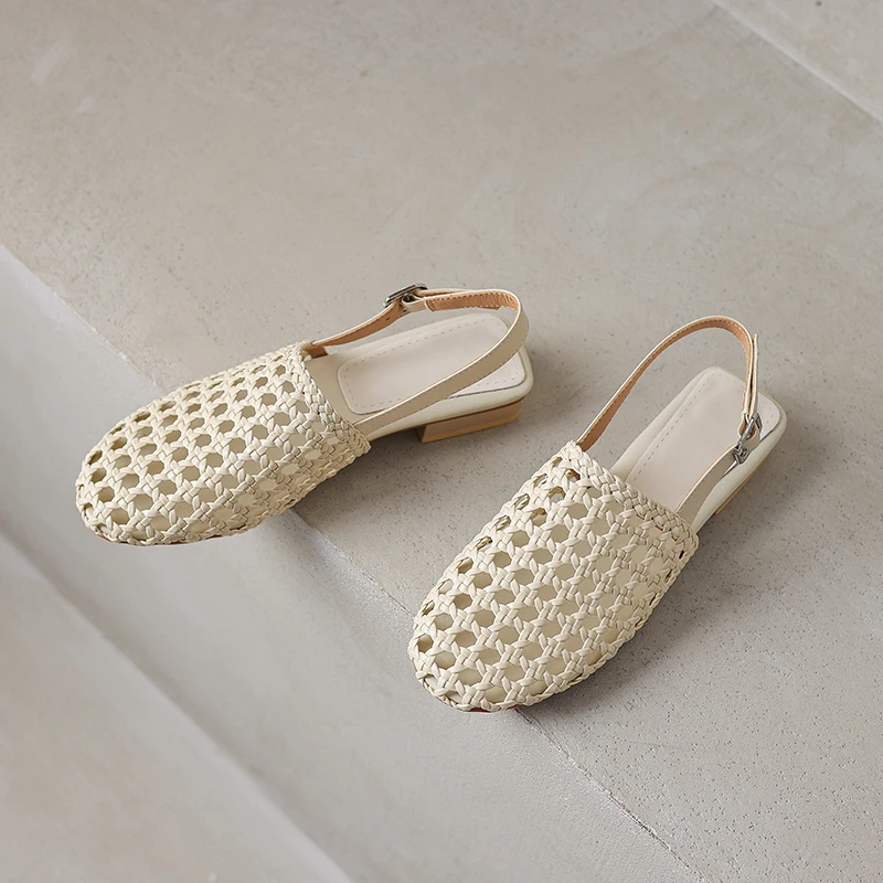 

Retro Women's Shoes Exquisite Hollowed Out Low Heel Sandals for Woman Fashion French Casual Shoes Designer Shoes Zapatos Mujer