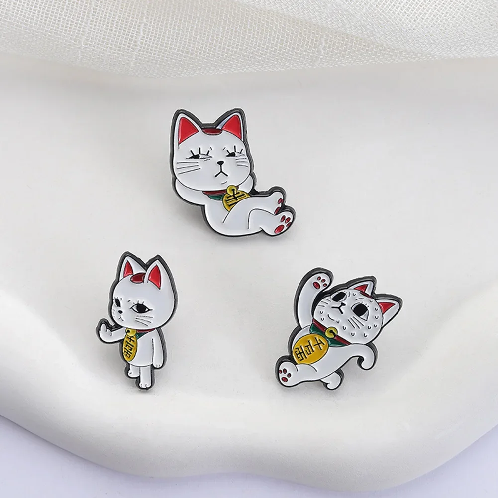 توربو الجدة القط التجسس أنيمي المينا دبوس الكرتون القط تشغيل مع الاصبع الوسطى شارة طية صدر السترة مضحك بروش المجوهرات هدية #5