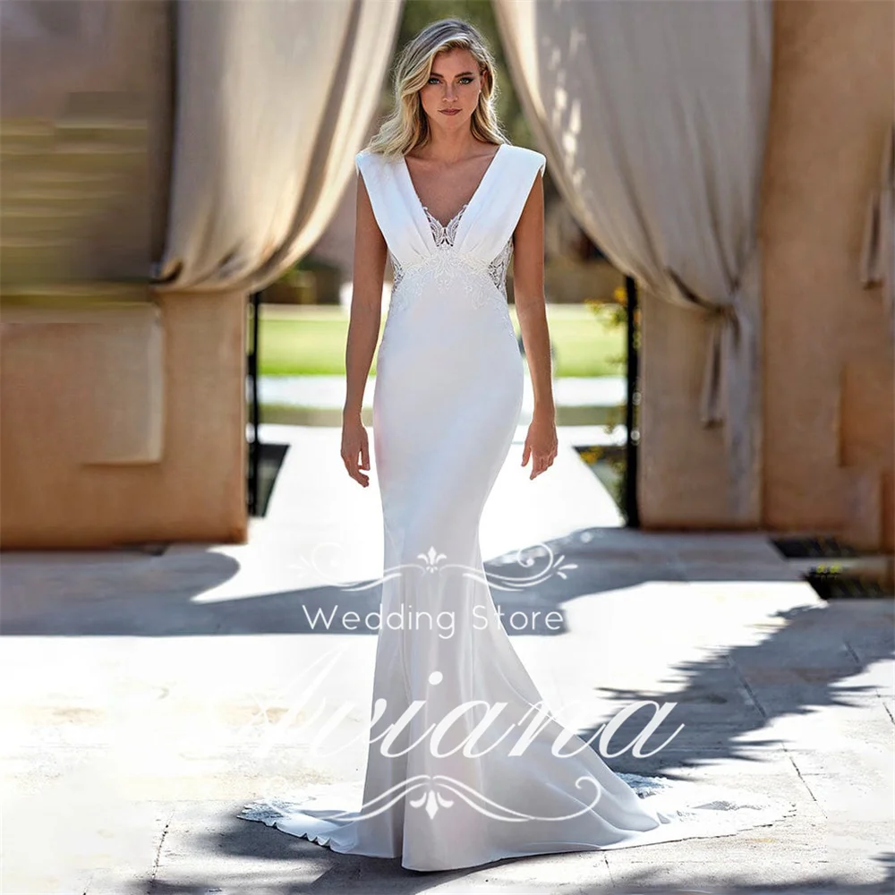 Aviana مخصص الخامس الرقبة عارية الذراعين حورية البحر فستان الزفاف الدانتيل والتطريز يزين بلا أكمام زر سويب تراين موردن بسيط