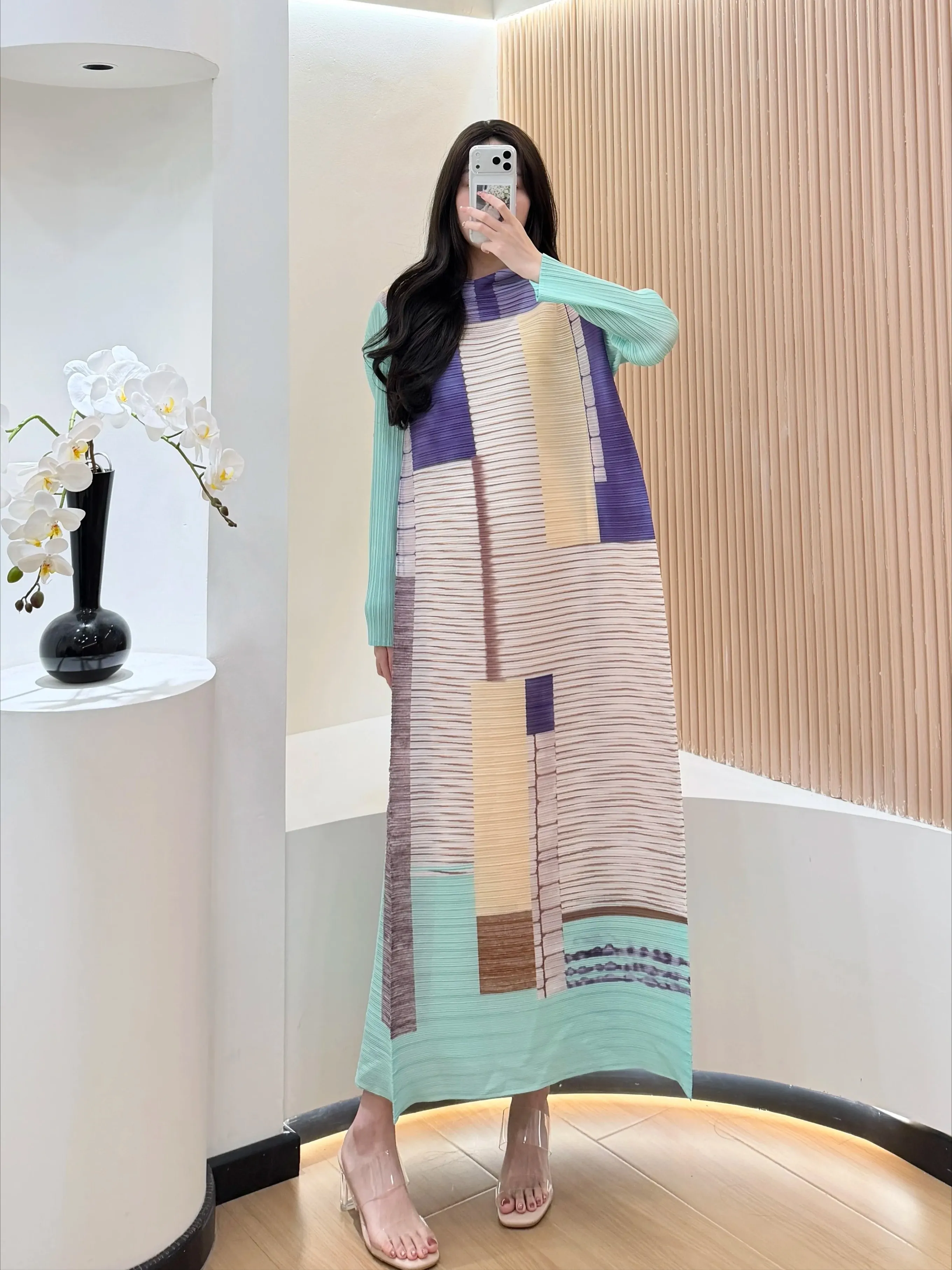 Abaya Mint Green Geometric Print Horizontal Pleated Long Loose Sheer Sleeve Maxi Dress Middle Eastern Style Modest Daily Wear