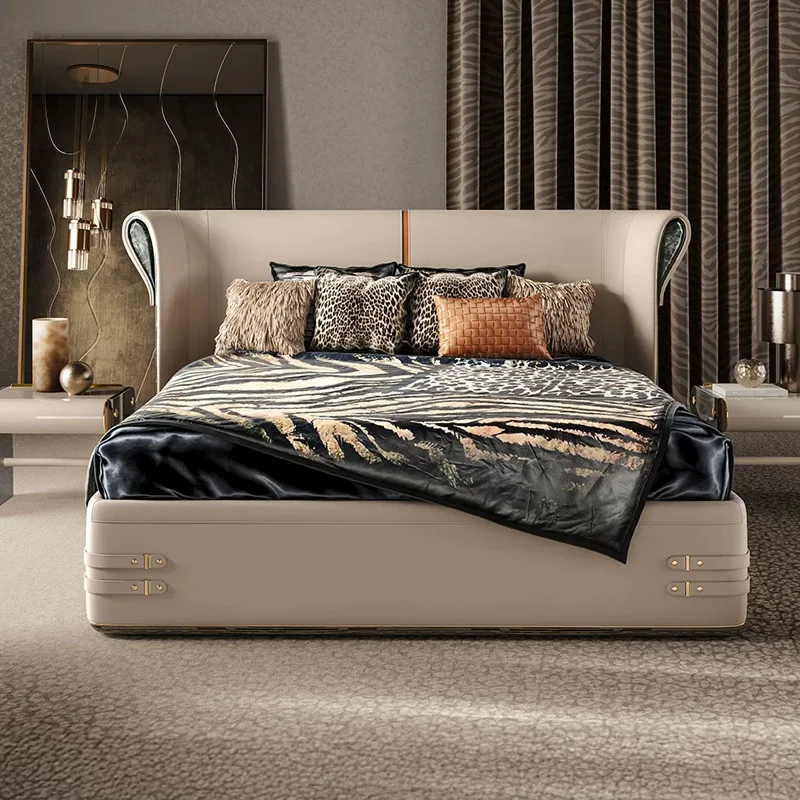 New Italian high-end leather bed large flat-floor villa master bedroom bed imported widescreen light luxury 1.8 bed