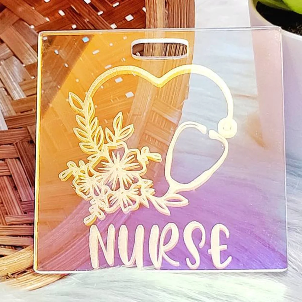 قطعة واحدة من سحر شارة الهوية المخصصة - اسم شخصي، منقوش بالليزر، تصميم ثلاثي الأبعاد، DIY، مثالي للممرضات، ملحقات الاستخدام اليومي