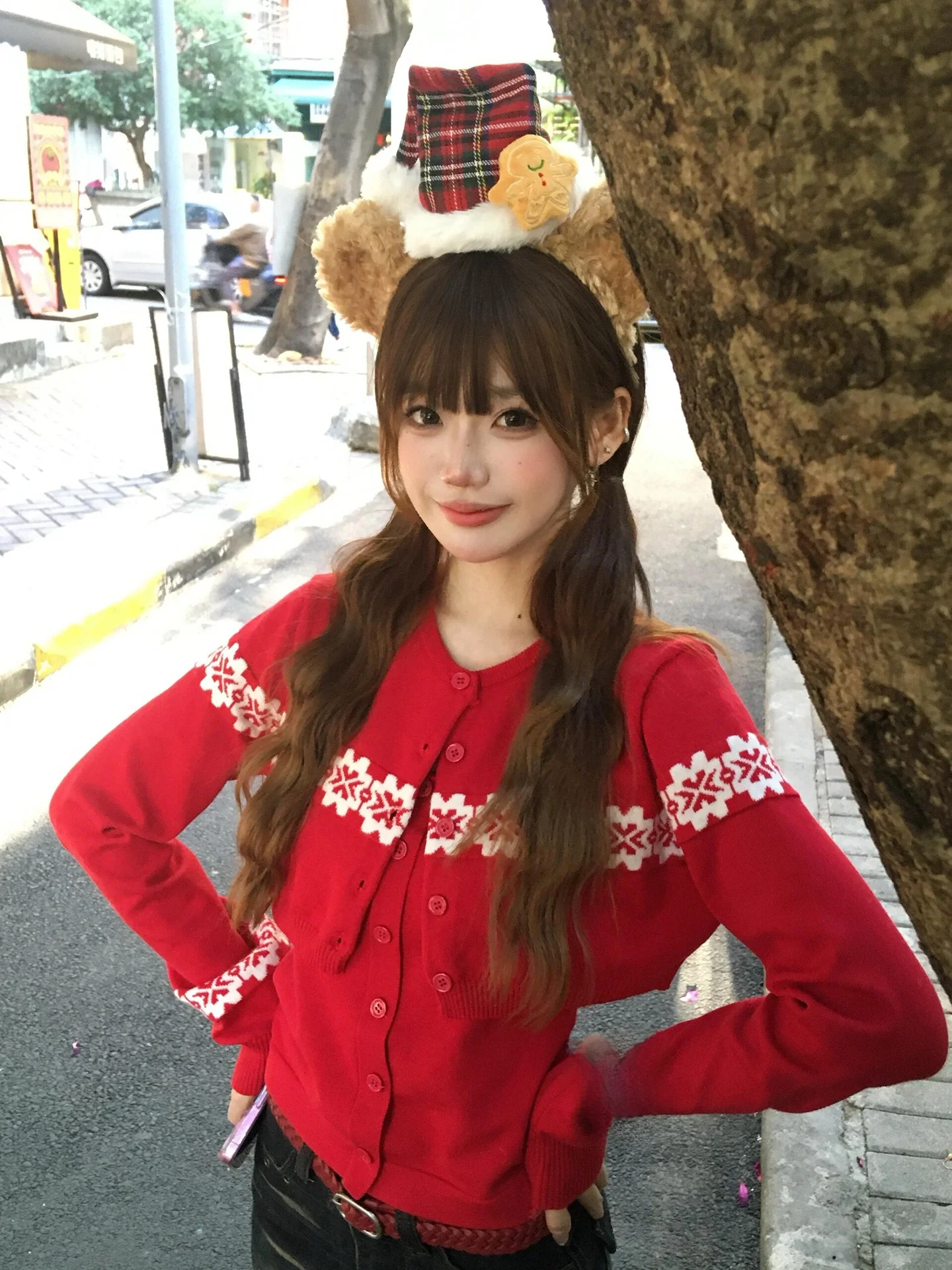 ชุดเสื้อไหมพรมถักทรงเกาหลี สไตล์หวานซ่อนเปรี้ยว ปักลายสีแดงต้อนรับปีใหม่ สำหรับผู้หญิง เสื้อกล้ามใส่เป็นชุดชั้นใน